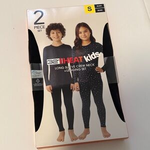 32 Degrees Kids Black Long Sleeve Crew Neck Set